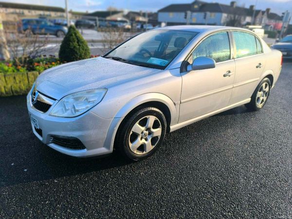 Opel Vectra Saloon, Petrol, 2008, Silver