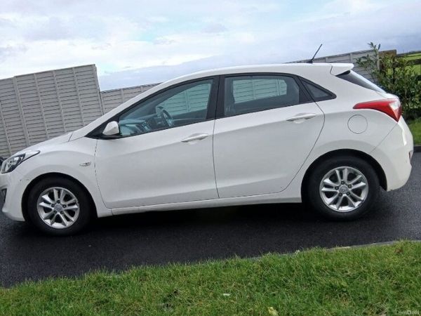 Hyundai i30 Hatchback, Diesel, 2015, White