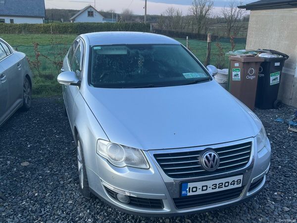 Volkswagen Passat Saloon, Diesel, 2010, Silver