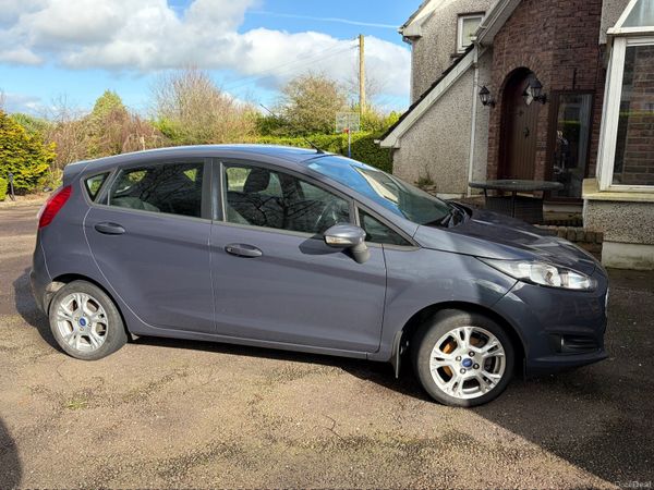 Ford Fiesta Hatchback, Petrol, 2015, Blue