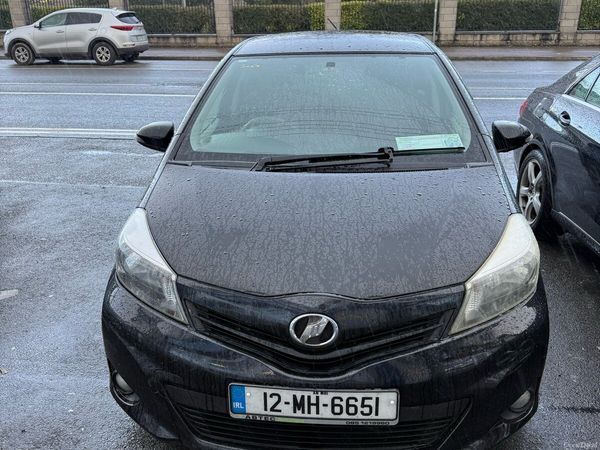 Toyota Vitz Hatchback, Petrol, 2012, Black