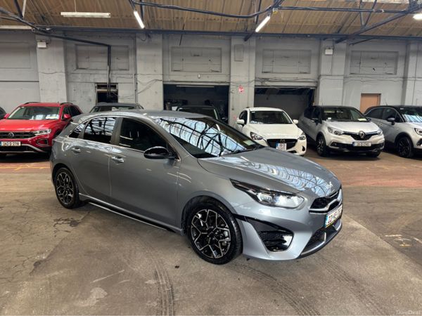 Kia Ceed Hatchback, Petrol, 2022, Grey