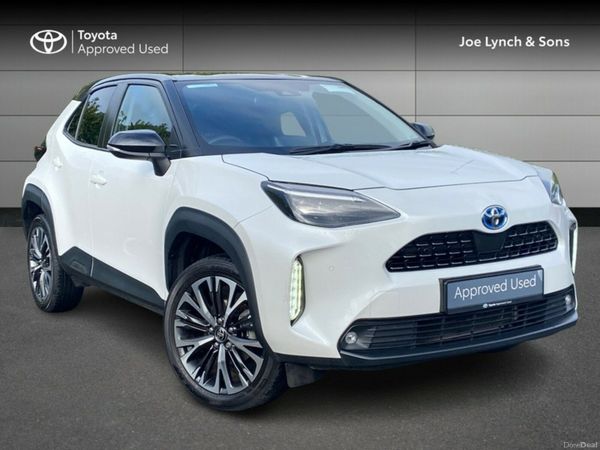 Toyota Yaris Cross Hatchback, Petrol Hybrid, 2024, White