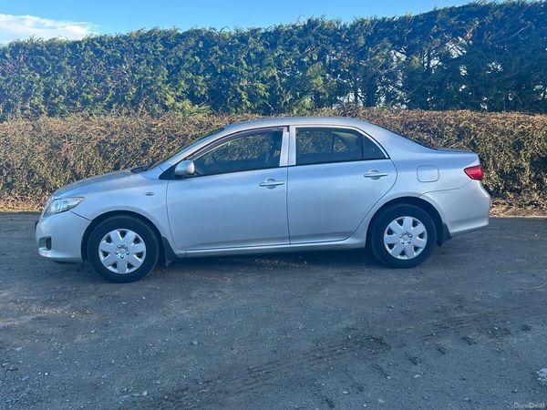 Toyota Corolla Saloon, Petrol, 2009, Silver