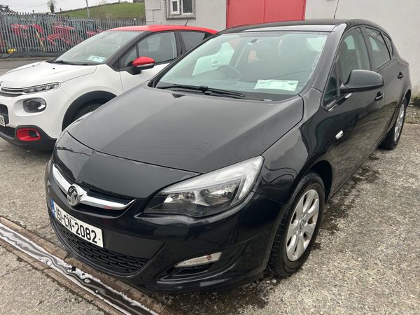 Vauxhall Astra Hatchback, Diesel, 2015, Black