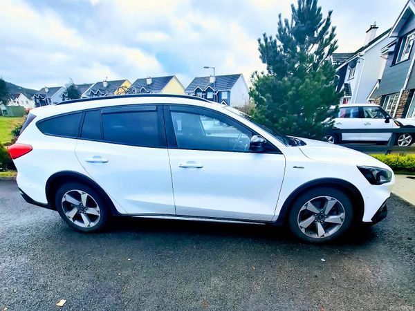 Ford Focus Estate, Petrol Hybrid, 2021, White
