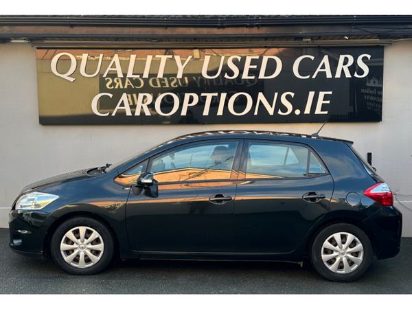 Toyota Auris Hatchback, Diesel, 2012, Black