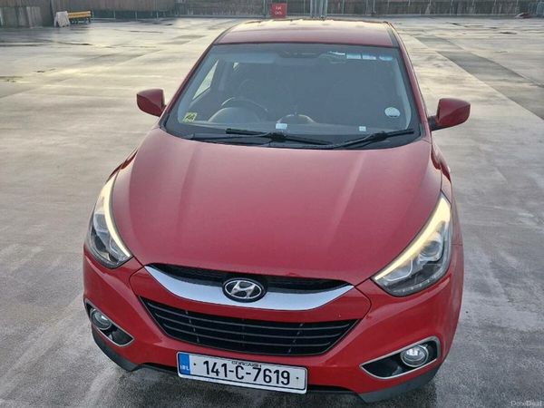 Hyundai ix35 SUV, Diesel, 2014, Red