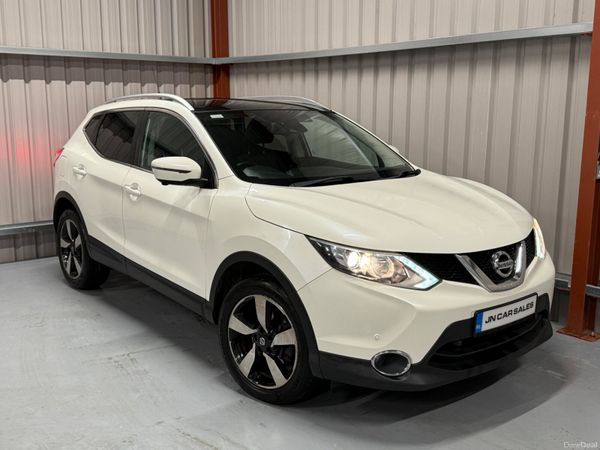 Nissan Qashqai Hatchback, Diesel, 2016, White