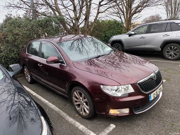 Skoda Superb Saloon, Diesel, 2012, Red