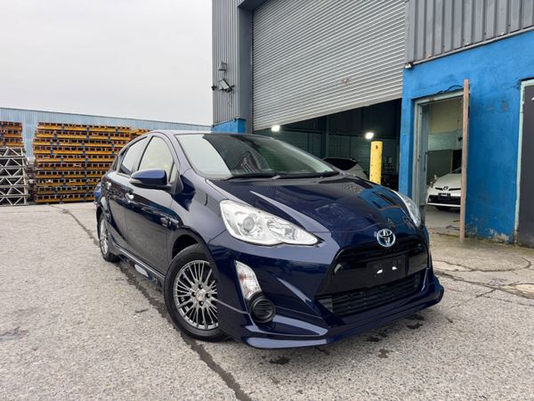 Toyota Aqua Hatchback, Petrol Hybrid, 2017, Blue
