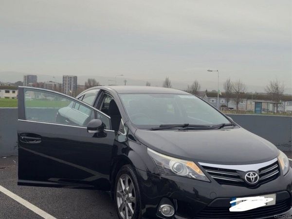 Toyota Avensis Saloon, Diesel, 2012, Black