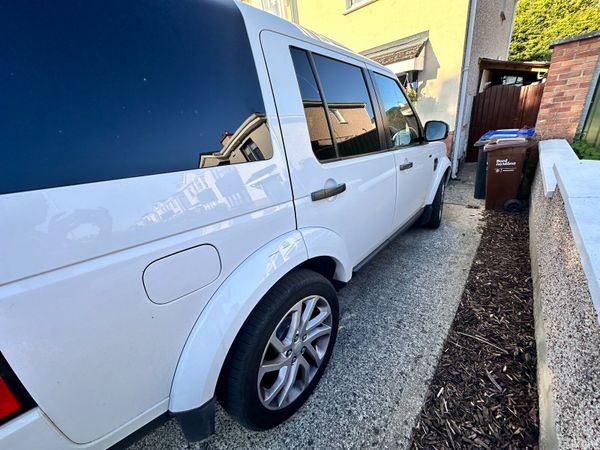 Land Rover Discovery SUV, Diesel, 2016, White