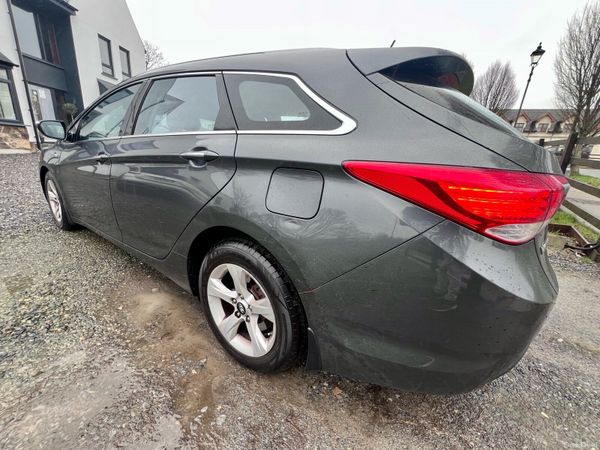 Hyundai i40 Estate/Jeep, Diesel, 2014, Grey