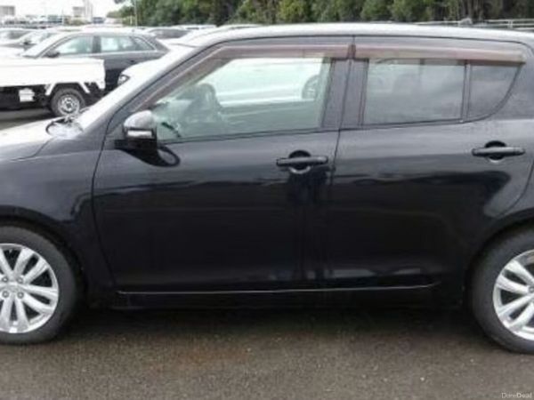 Suzuki Swift Hatchback, Petrol, 2015, Black