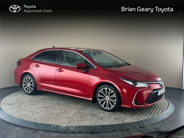 Toyota Corolla Saloon, Petrol Hybrid, 2021, Red