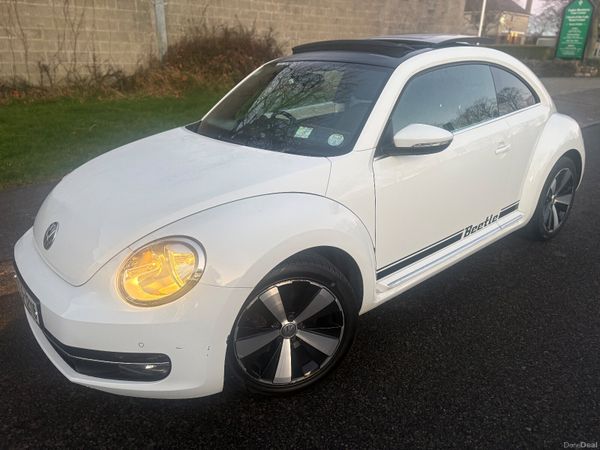 Volkswagen Beetle Hatchback, Petrol, 2016, White
