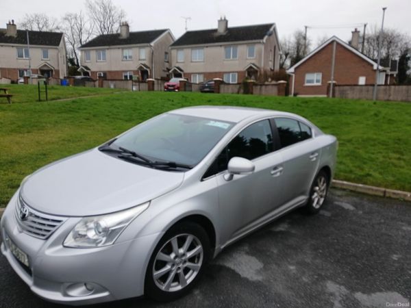 Toyota Avensis Saloon, Petrol, 2009, Silver