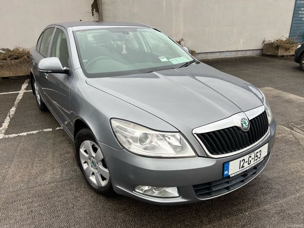Skoda Octavia Saloon, Diesel, 2012, Grey