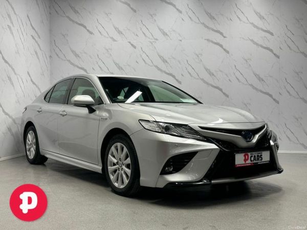 Toyota Camry Saloon, Petrol Hybrid, 2020, Silver