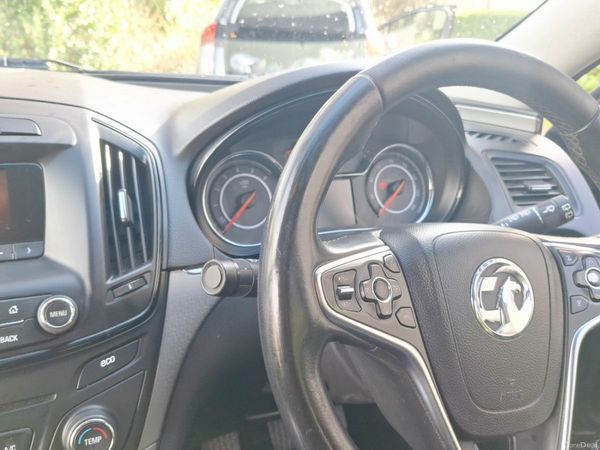 Vauxhall Insignia Hatchback, Diesel, 2014, Black