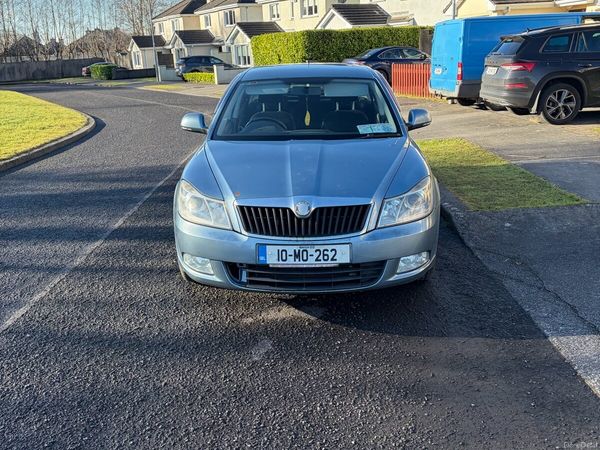 Skoda Octavia Hatchback, Diesel, 2010, Grey