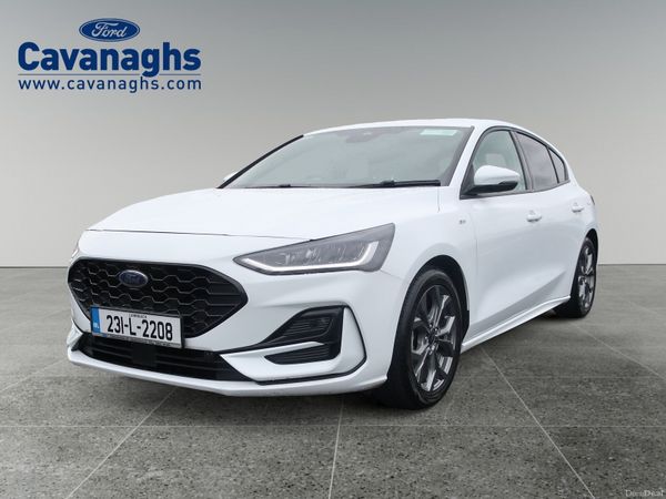 Ford Focus Hatchback, Petrol, 2023, White
