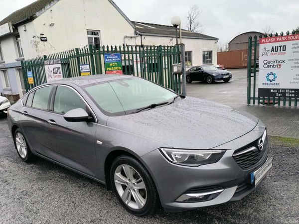 Opel Insignia Hatchback, Diesel, 2018, Grey