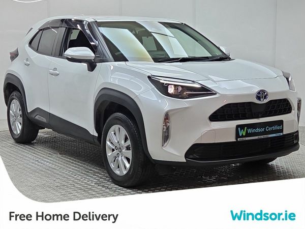 Toyota Yaris Cross SUV, Petrol Hybrid, 2023, White