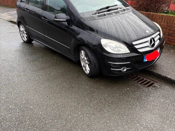 Mercedes-Benz B-Class MPV, Petrol, 2010, Black