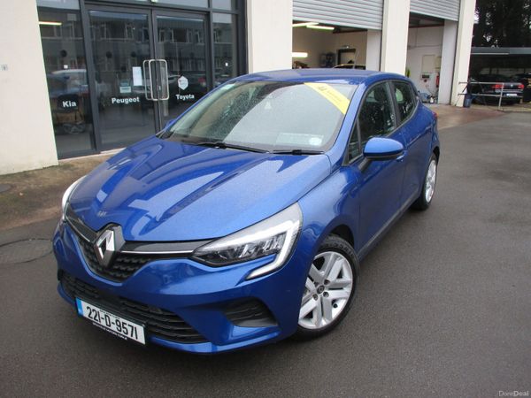 Renault Clio Hatchback, Petrol, 2022, Blue