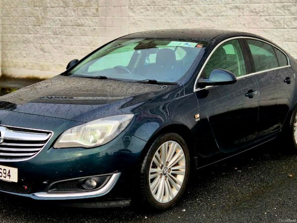 Opel Insignia Saloon, Diesel, 2015, Green