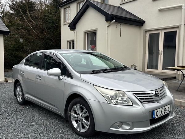 Toyota Avensis Saloon, Diesel, 2010, Silver