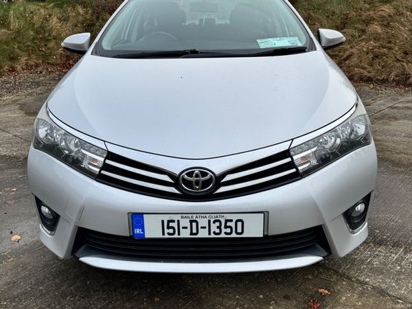 Toyota Corolla Saloon, Petrol, 2015, Silver