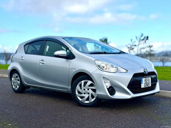 Toyota Aqua Hatchback, Petrol Hybrid, 2015, Silver