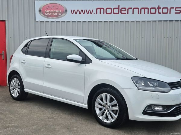 Volkswagen Polo Hatchback, Petrol, 2017, White