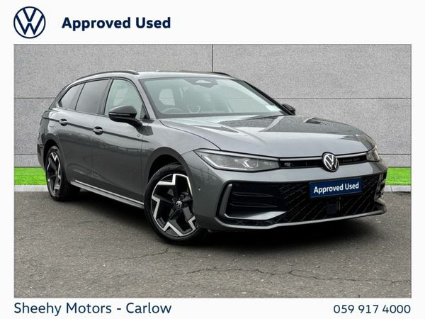 Volkswagen Passat Estate, Petrol Hybrid, 2025, Grey