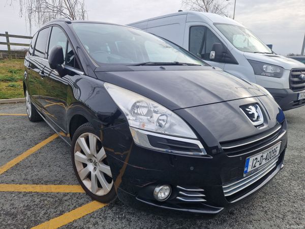 Peugeot 5008 MPV, Diesel, 2012, Black