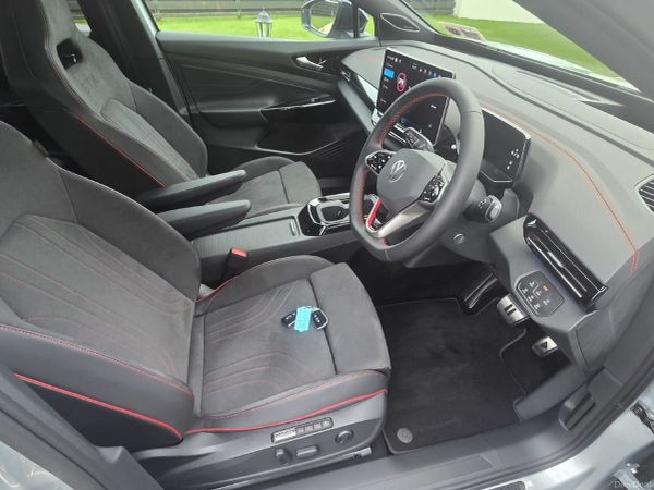 Volkswagen ID.5 Estate/Jeep, Electric, 2025, Grey