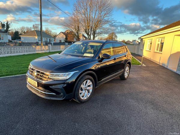 Volkswagen Tiguan SUV, Diesel, 2021, Black