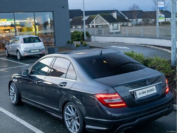 Mercedes-Benz C-Class Saloon, Diesel, 2011, Black