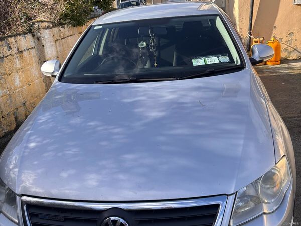 Volkswagen Passat Saloon, Diesel, 2009, Silver