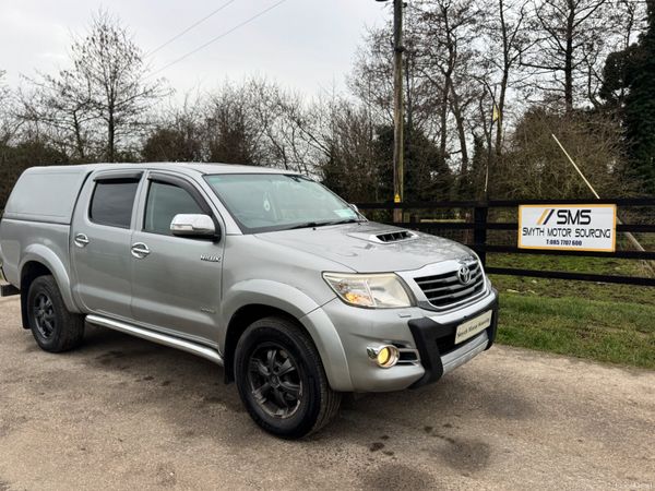 Toyota Hilux Pick Up, Diesel, 2015, Silver
