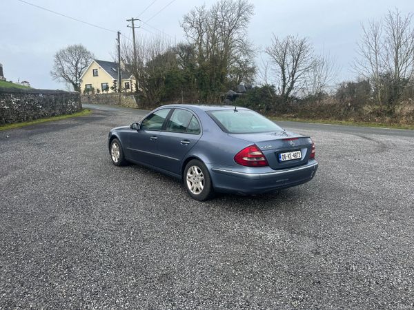 Mercedes-Benz E-Class Saloon, Diesel, 2006, Blue