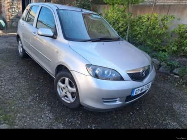 Volkswagen Polo Hatchback, Petrol, 2003, Silver