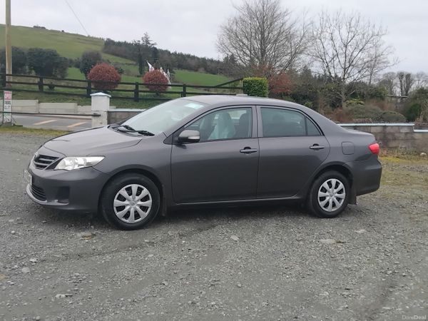 Toyota Corolla Saloon, Diesel, 2010, Grey