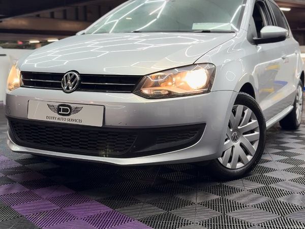Volkswagen Polo Hatchback, Petrol, 2012, Silver
