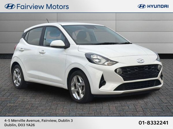 Hyundai i10 Hatchback, Petrol, 2023, White
