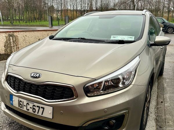 Kia Ceed Estate/Jeep, Diesel, 2016, Silver