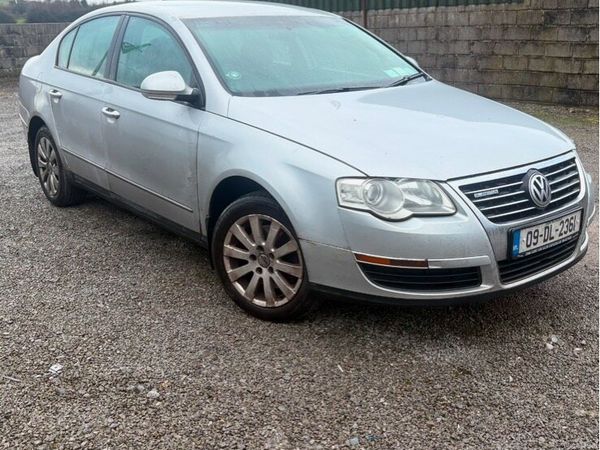Volkswagen Passat Saloon, Diesel, 2014, Brown